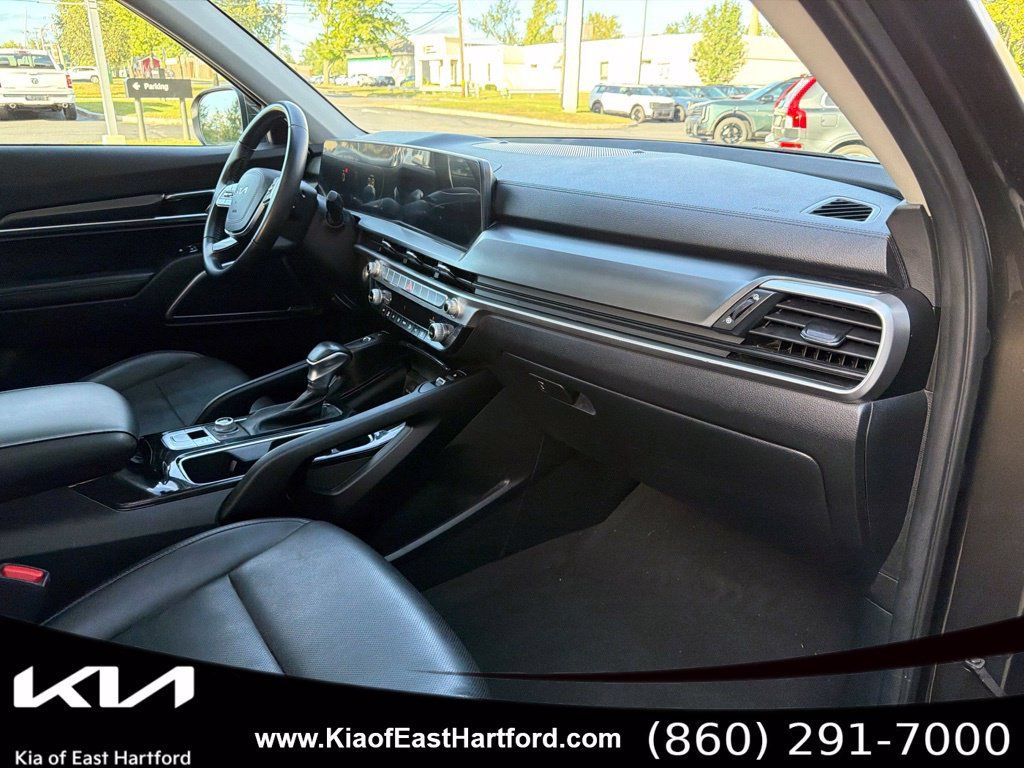 Certified 2024 Kia Telluride S w/ S Sunroof Package AWD/4WD image 12
