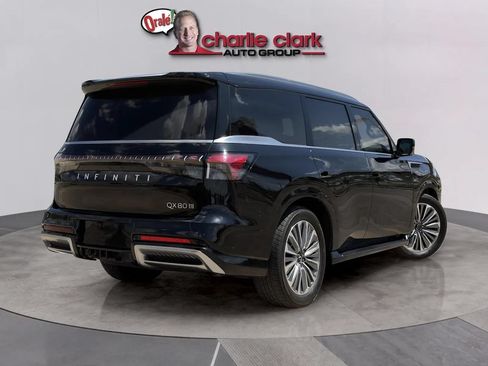 Used 2025 INFINITI QX80 Sensory AWD/4WD image 2
