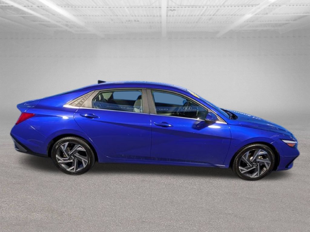 Used 2024 Hyundai Elantra Limited FWD image 4