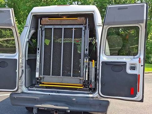 Used 2011 Ford E-350 and Econoline 350 XL w/ PWR Windows & Locks Group RWD image 7