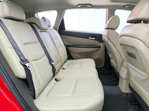 Used 2012 Hyundai Elantra FWD image 27