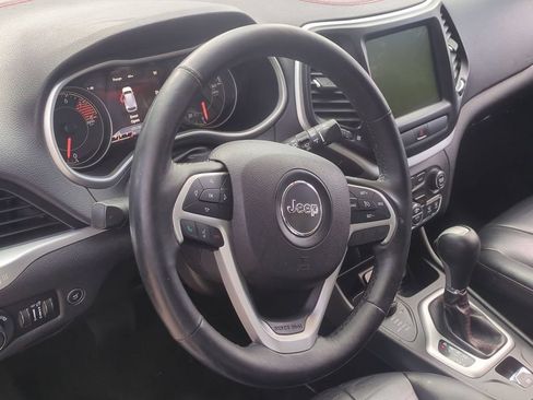Used 2016 Jeep Cherokee Trailhawk w/ Comfort/Convenience Group AWD/4WD image 14