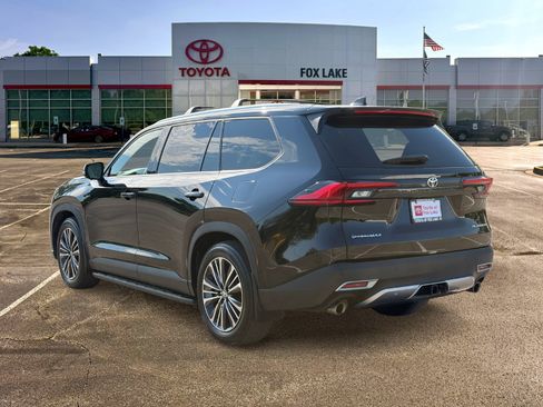 Used 2024 Toyota Grand Highlander AWD Hybrid image 3