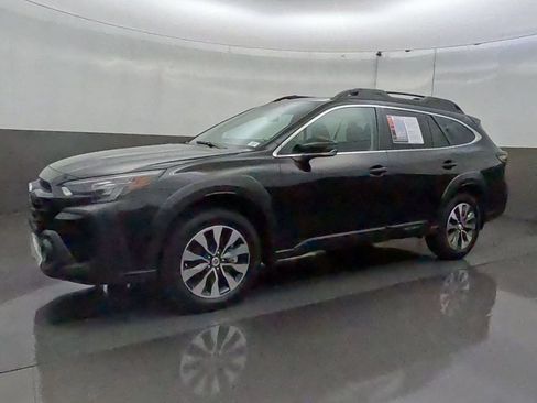Used 2023 Subaru Outback Limited AWD/4WD image 4