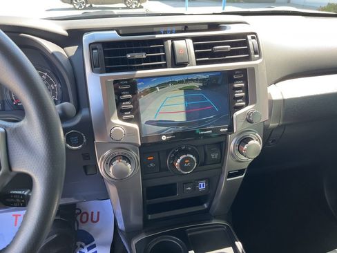 Used 2022 Toyota 4Runner SR5 Premium RWD image 10