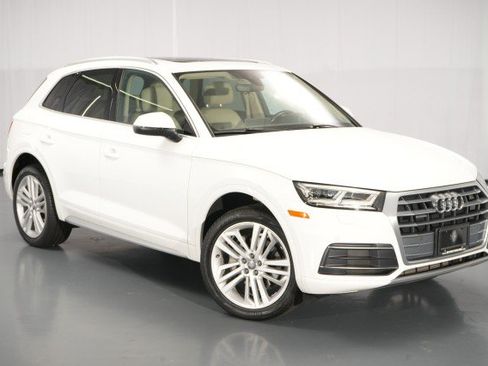 Used 2018 Audi Q5 2.0T Premium Plus w/ Premium Plus Package AWD/4WD image 10