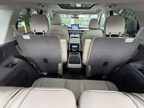 Used 2023 Lincoln Aviator Reserve w/ Equipment Group 201A AWD/4WD image 54