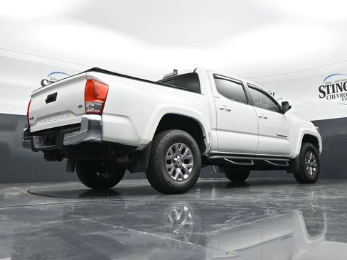 Used 2018 Toyota Tacoma SR5 image 23