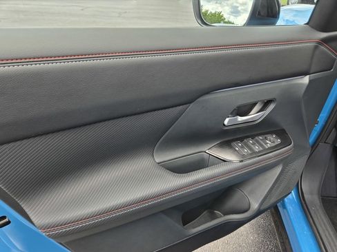 Used 2025 Nissan Kicks SR w/ SR Premium Package AWD/4WD image 37