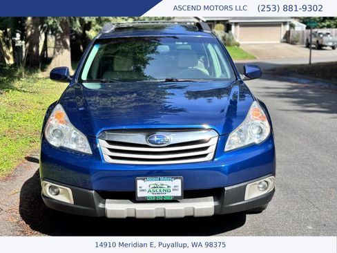 Used 2010 Subaru Outback 2.5i Limited AWD/4WD image 8