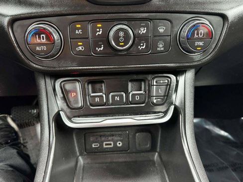 Used 2019 GMC Terrain Denali AWD/4WD image 31