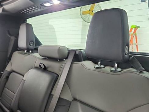 Used 2025 GMC Hummer EV 2X w/ LPO, Sport Package AWD/4WD image 31