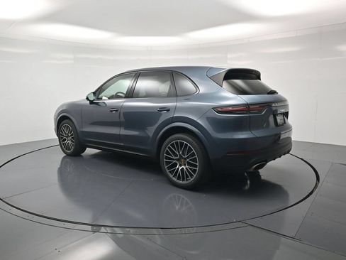 Certified 2020 Porsche Cayenne AWD/4WD image 3