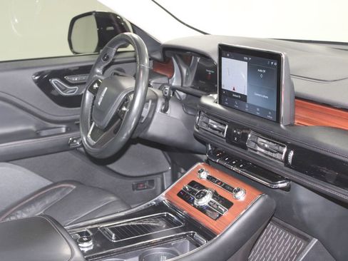 Used 2023 Lincoln Aviator Reserve w/ Jet Appearance Package AWD/4WD image 32