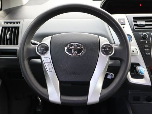 Used 2012 Toyota Prius V Three image 18