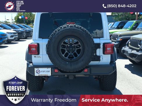 Used 2022 Jeep Wrangler Unlimited Sport AWD/4WD image 5