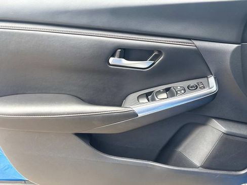 Certified 2025 Nissan Sentra SR FWD image 24