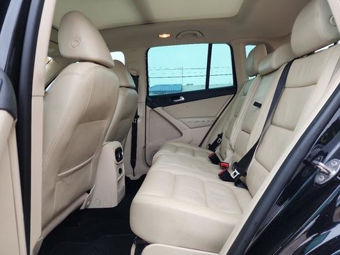 Used 2016 Volkswagen Tiguan SEL image 23