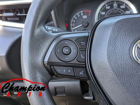 Used 2020 Toyota Corolla LE image 25