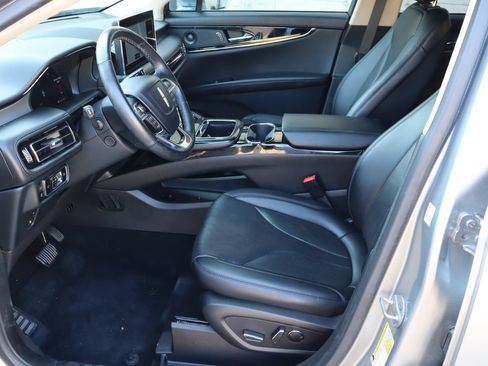 Used 2023 Lincoln Nautilus Reserve FWD image 15
