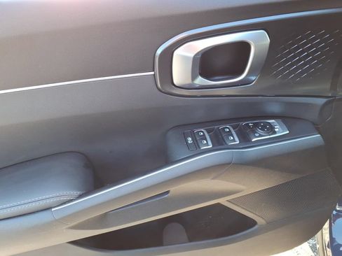 Used 2025 Kia Sorento S w/ Panoramic Sunroof Package FWD image 6