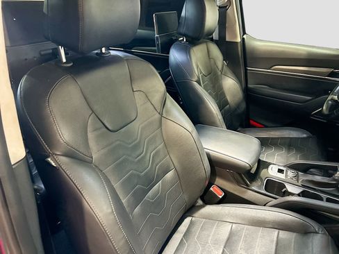 Used 2022 Kia Telluride SX w/ SX Prestige Package image 32