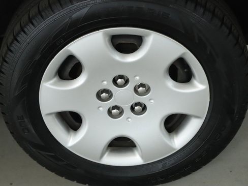 Used 2007 Chrysler PT Cruiser image 36