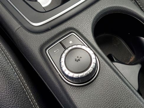 Used 2018 Mercedes-Benz GLA 250 image 25