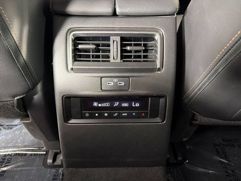 Used 2024 MAZDA CX-90 Plug-In Hybrid w/ Premium Pkg AWD/4WD image 18