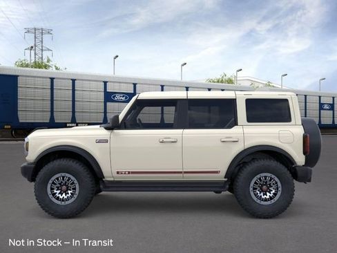 New 2026 Ford Bronco Outer Banks AWD/4WD image 3