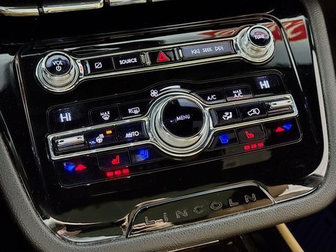 Used 2020 Lincoln Corsair Reserve w/ Elements Package image 20