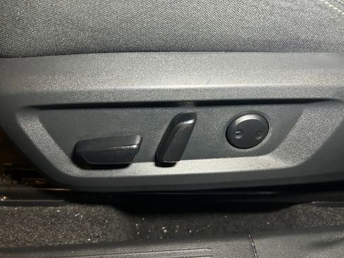 Used 2026 Nissan Rogue SV image 22