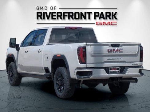 Used 2026 GMC Sierra 2500 AT4 w/ AT4 Premium Plus Package AWD/4WD image 5