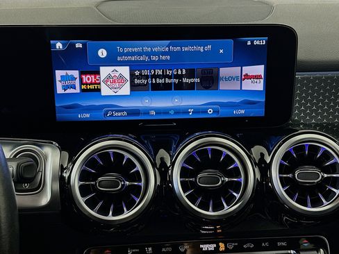 Used 2025 Mercedes-Benz GLB 250 image 21