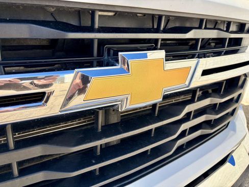 Used 2024 Chevrolet Silverado 2500 LT image 41