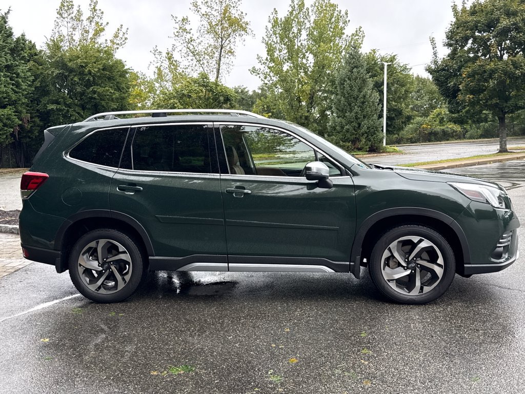 Used 2023 Subaru Forester Touring AWD/4WD image 5