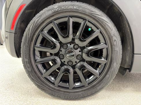 Used 2019 MINI Cooper S w/ Storage Package FWD image 36