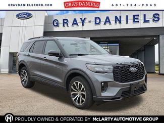 Used 2025 Ford Explorer ST-Line video 1