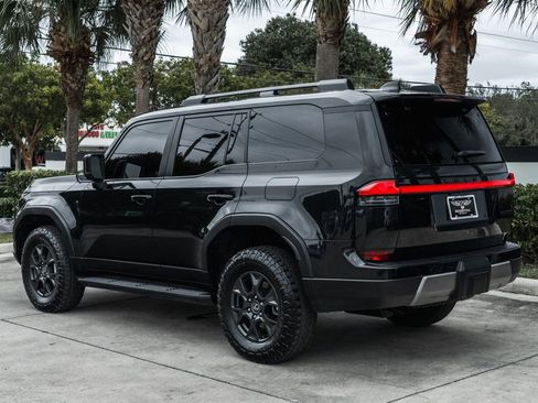 Used 2024 Lexus GX 550 image 5