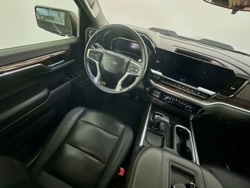 Used 2022 Chevrolet Silverado 1500 LT Trail Boss w/ Convenience Package II AWD/4WD image 9