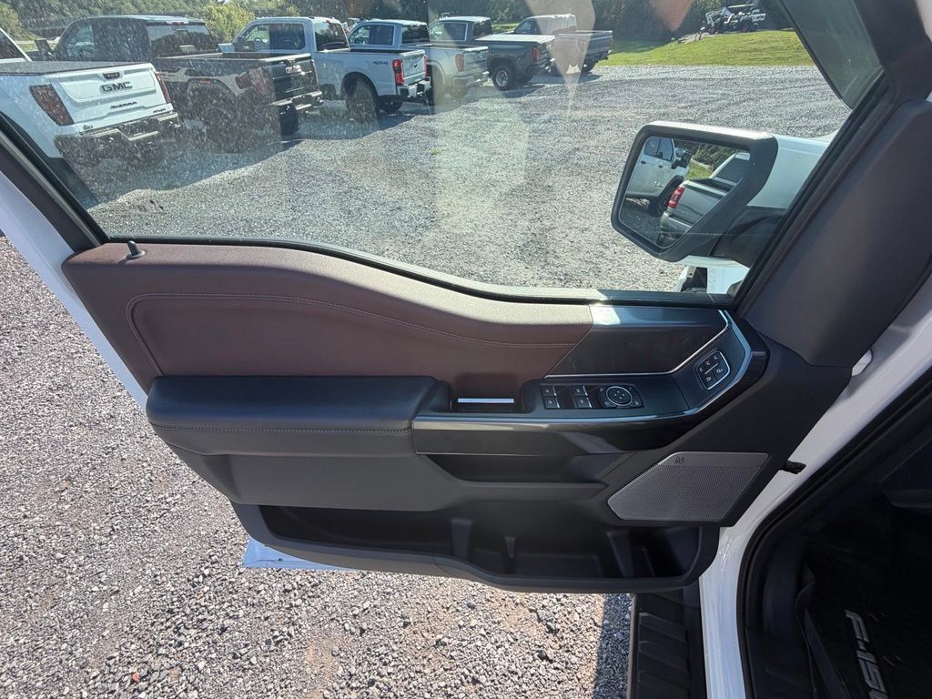 Used 2021 Ford F150 Lariat AWD/4WD image 5