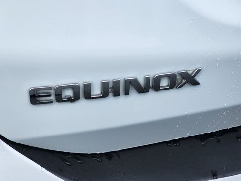 Used 2021 Chevrolet Equinox LS w/ LS Convenience Package image 11