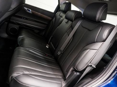 Used 2024 Genesis GV80 2.5T AWD/4WD image 8