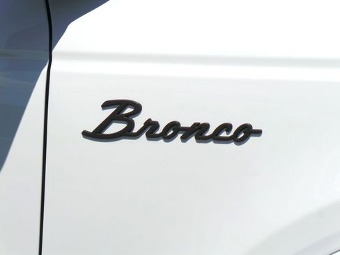 Used 2026 Ford Bronco Outer Banks AWD/4WD image 5