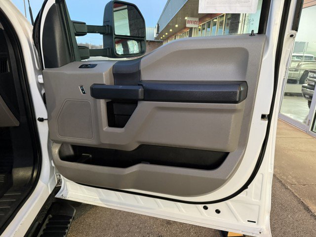 Used 2022 Ford F550 4x4 Regular Cab Super Duty image 23