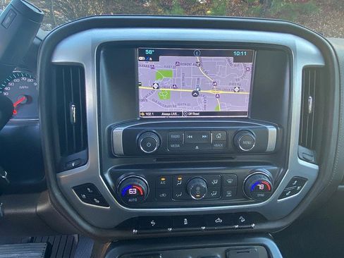 Used 2018 GMC Sierra 1500 SLT w/ SLT Premium Package image 18