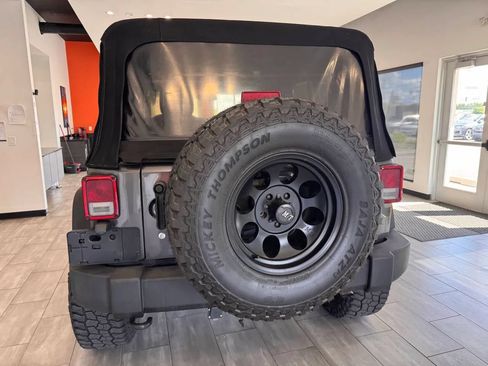 Used 2017 Jeep Wrangler Unlimited Sport w/ Quick Order Package 24S AWD/4WD image 17
