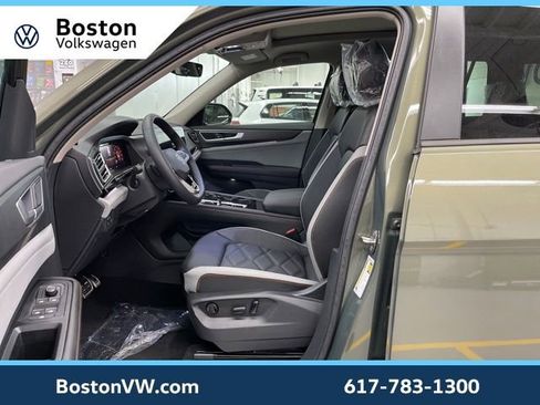 New 2026 Volkswagen Atlas Peak Edition AWD/4WD image 7