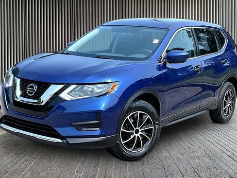Used 2018 Nissan Rogue S AWD/4WD image 12