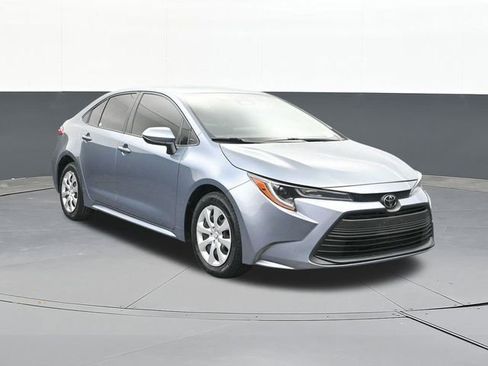 Used 2023 Toyota Corolla LE w/ Carpet Mat Package (TMS) image 20